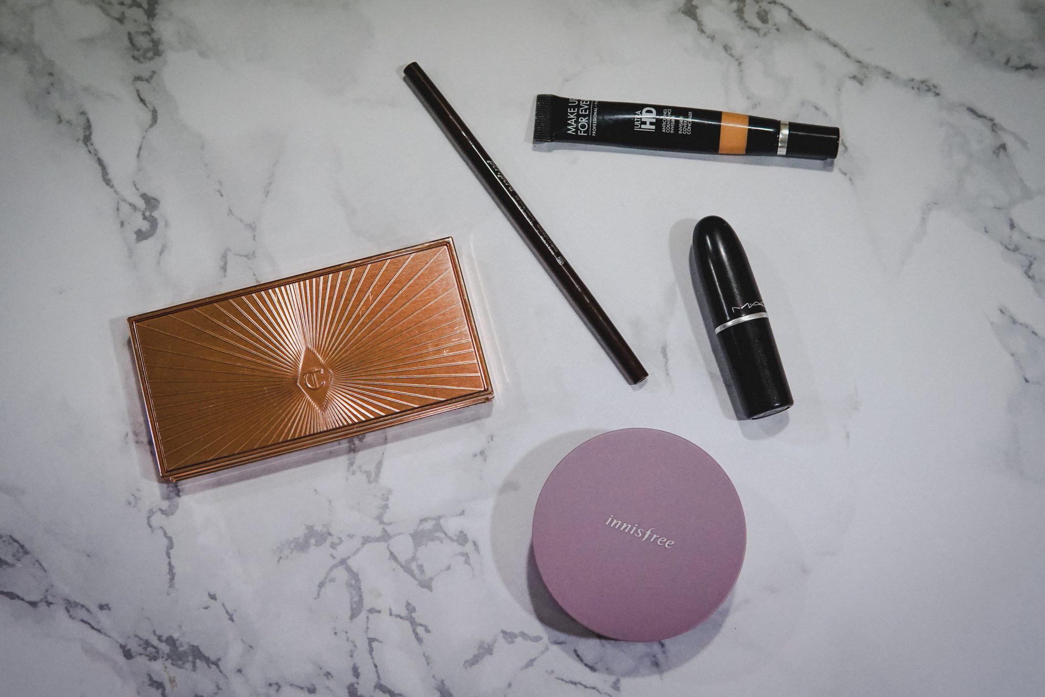 Travel Beauty Kit: The Five Item Makeup Bag