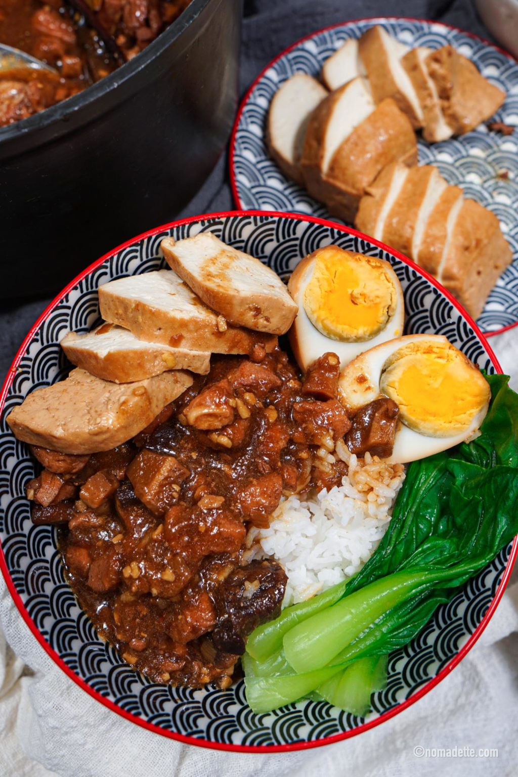 Ultimate Hainanese Chicken Rice (step-by-step recipe!) - Nomadette