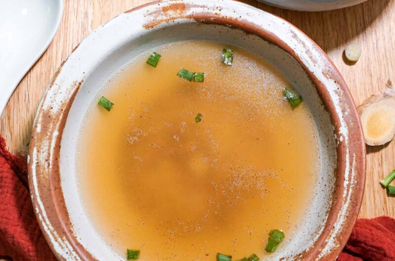 Instant Pot Collagen Chicken Bone Broth (Guaranteed to Turn to Jelly!)
