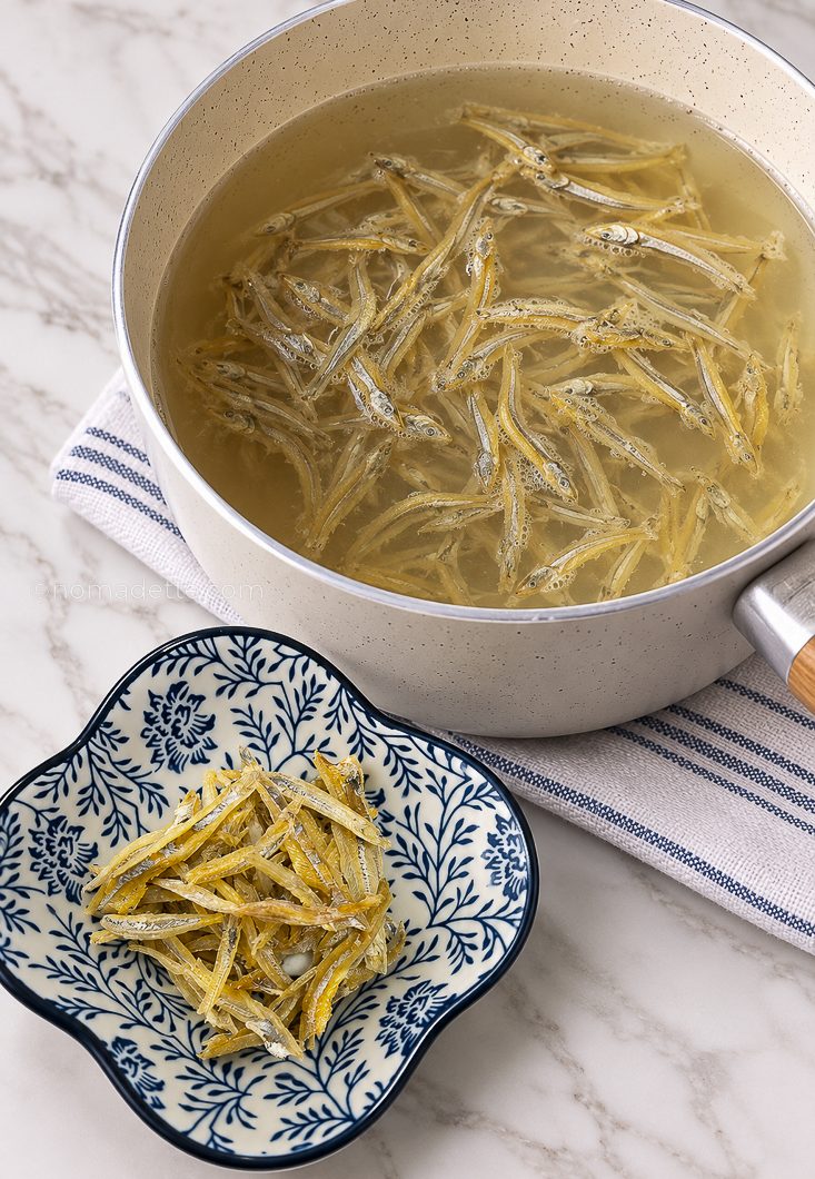 Ikan Bilis Stock (Dried Anchovy Stock)