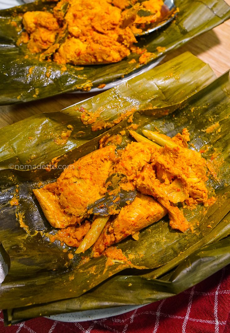 Pepes Ayam (healthy, no-oil Indonesian Steamed Chicken)